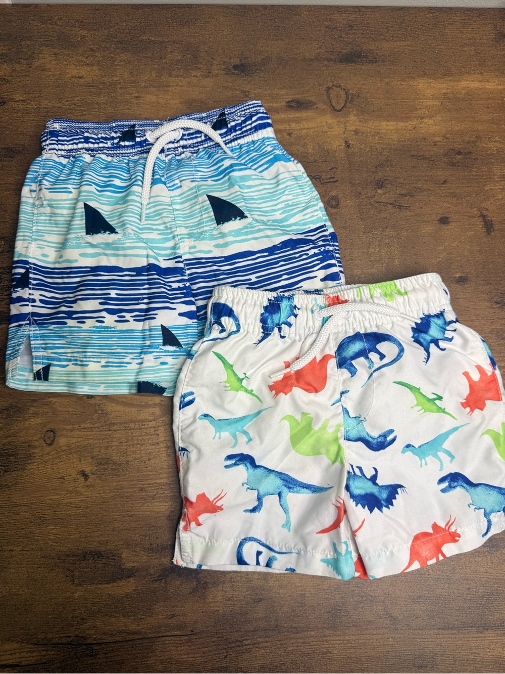 ⭐️5 for $20⭐️ Kids Swim Shorts Set - Blue Shark & White Dinosaurs 12-18M
